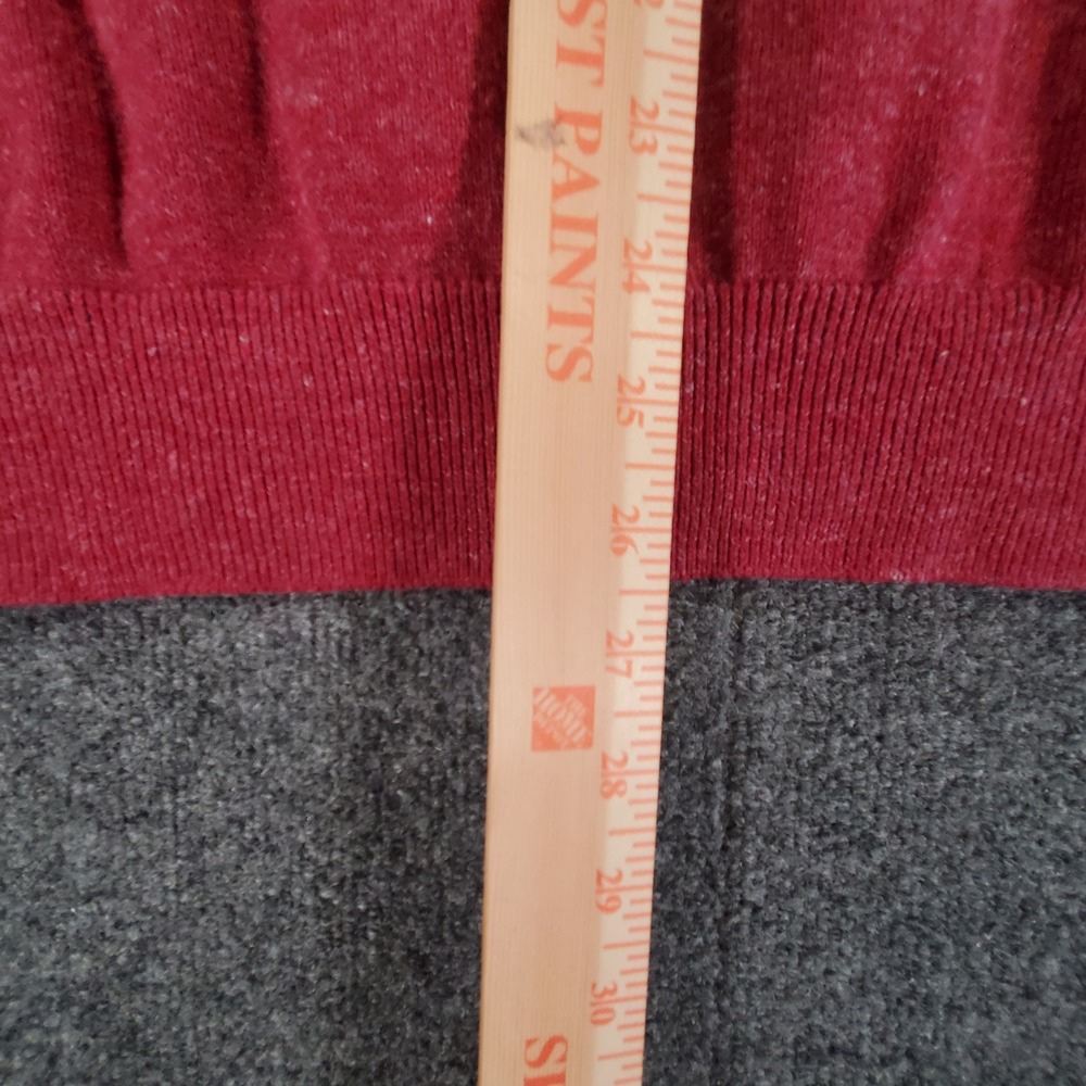 Express Sweater Mens M V-Neck Maroon Heathered Lion Logo 100% Cotton NEW - Picture 13 of 13